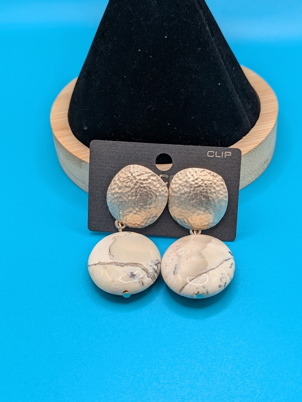 Clip-On Beige Marble Drop Earrings with Hammered Gold Discs